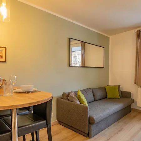 Lognan 1 - A Mont Blanc Haven Apartment *