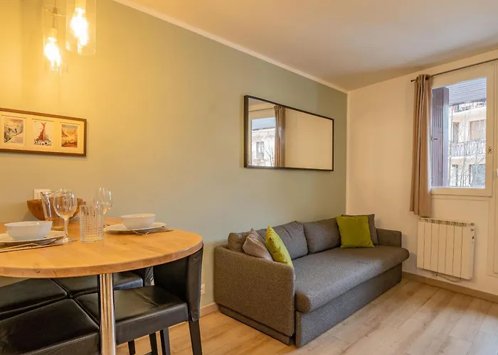 Lognan 1 - A Mont Blanc Haven Apartment *