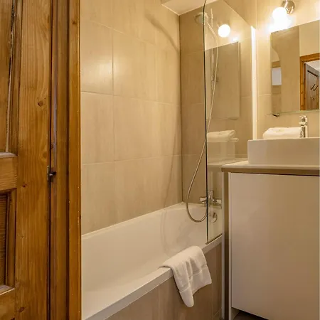 Lognan 1 - A Mont Blanc Haven *