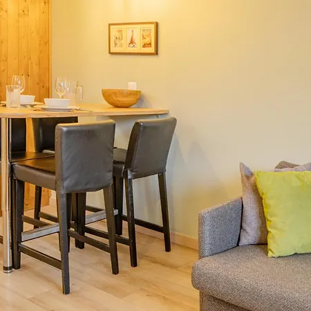 Lognan 1 - A Mont Blanc Haven شامونكس